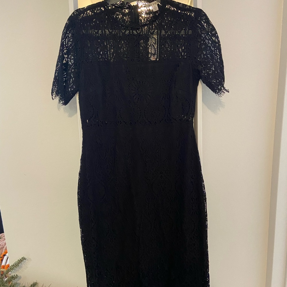 Francesca’s black lace dress